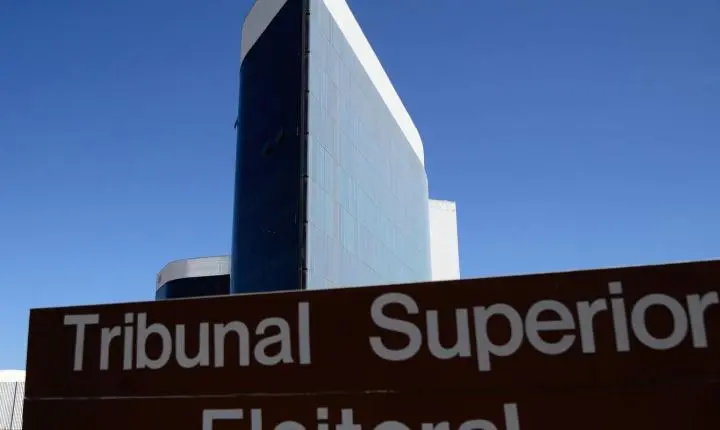 TSE manda restabelecer filiação de Flávio Bolsonaro ao PL após suspeita de fraude