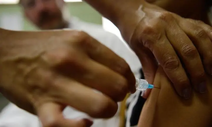 Vacinação contra o HPV para adolescentes de 15 a 19 anos é estendida