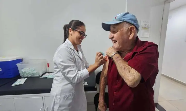 Vacinas contra gripe e Covid-19 são aliadas na prevenção de infarto e AVC