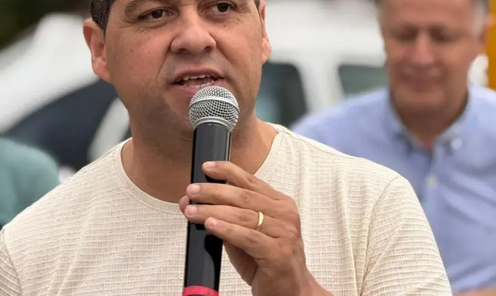 Valtinho ex-prefeito de Assis e assessor do deputado Sergio Souza participa da inauguração da Praça Tokuji Matsubara em Terra Roxa