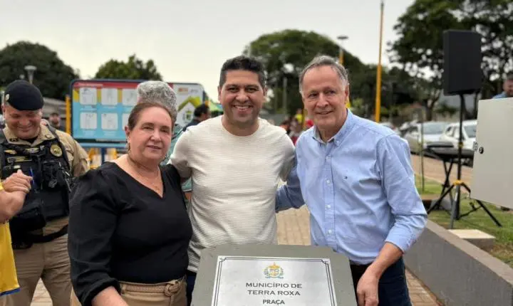 Valtinho ex-prefeito de Assis e assessor do deputado Sergio Souza participa da inauguração da Praça Tokuji Matsubara em Terra Roxa
