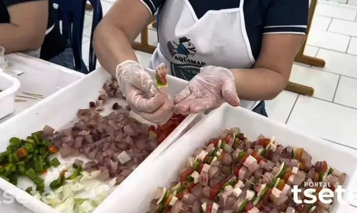 Vídeo - Maripá inicia produção de 65 mil espetinhos para a Festa das Orquídeas e do Peixe