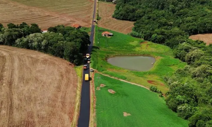 Vídeo- Prefeitura de Maripá executa recape asfáltico de mais de R$ 750 mil na MR-200, acesso à comunidade Kennedy