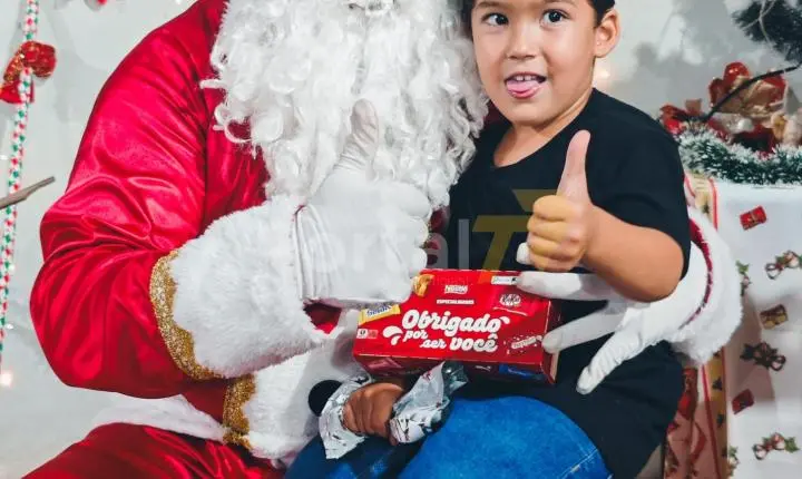 Visita do Papai Noel na Vila Floresta em Palotina