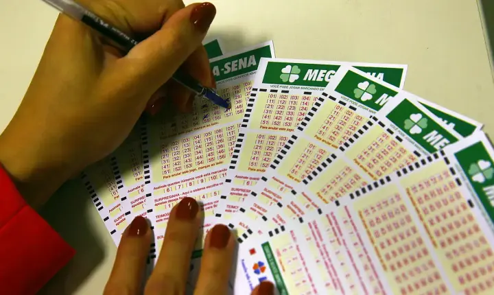 Ninguém acerta dezenas e prêmio da Mega-Sena acumula em R$ 82 milhões