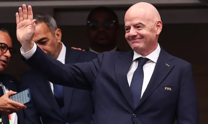 Futebol asiático muda de tom e declara apoio à reeleição de Infantino