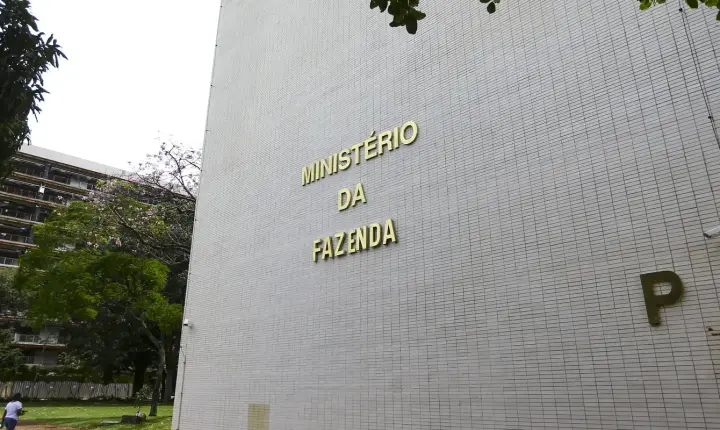 Governo reduz projeção do PIB para 2% em 2026 e aponta inflação em queda