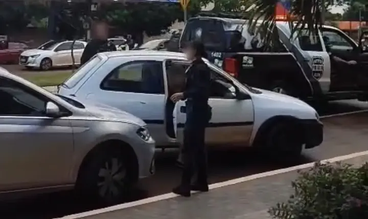 Motorista embriagado ameaça delegado após fechar veículo e acaba preso em Guaíra
