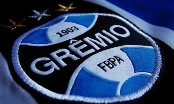 Grêmio vence Athletico por 2 a 0 e afunda rivais na tabela do Brasileirão