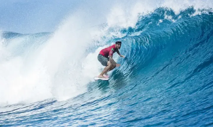 Gabriel Medina brilha no circuito mundial de surfe e assume 4º lugar no ranking