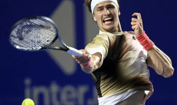 Alexander Zverev alcança o topo do ranking mundial e cumpre previsão de Nadal