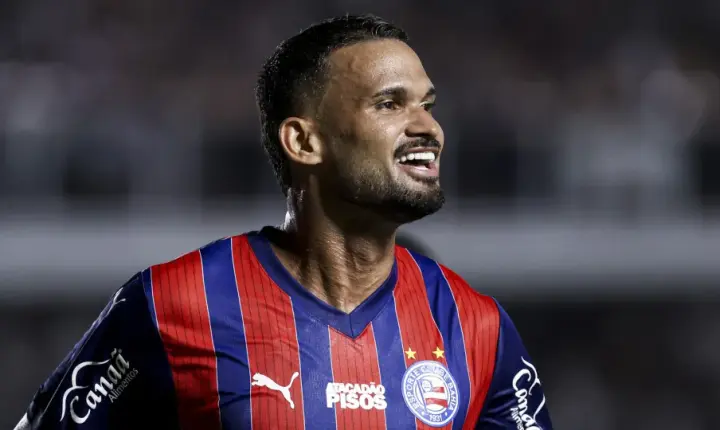 Willian José, do Bahia, gera polêmica ao republicar vídeo com críticas ao Nordeste