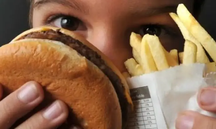 OMS lança guia inédito para combater a obesidade infantil