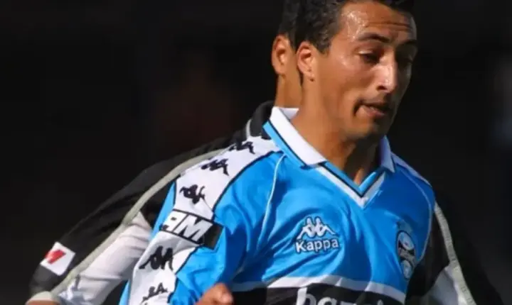 Morre Emerson Leal, ex-jogador do Grêmio, aos 46 anos, após infarto