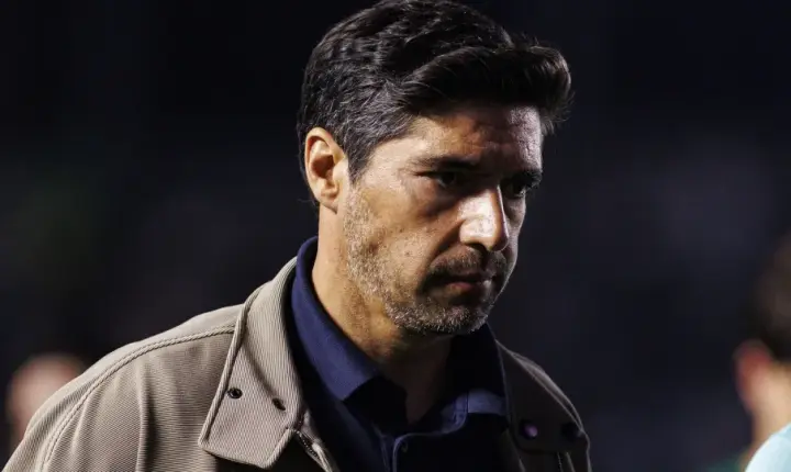 Palmeiras empata com Santos e perde chance de assumir a liderança do Brasileirão